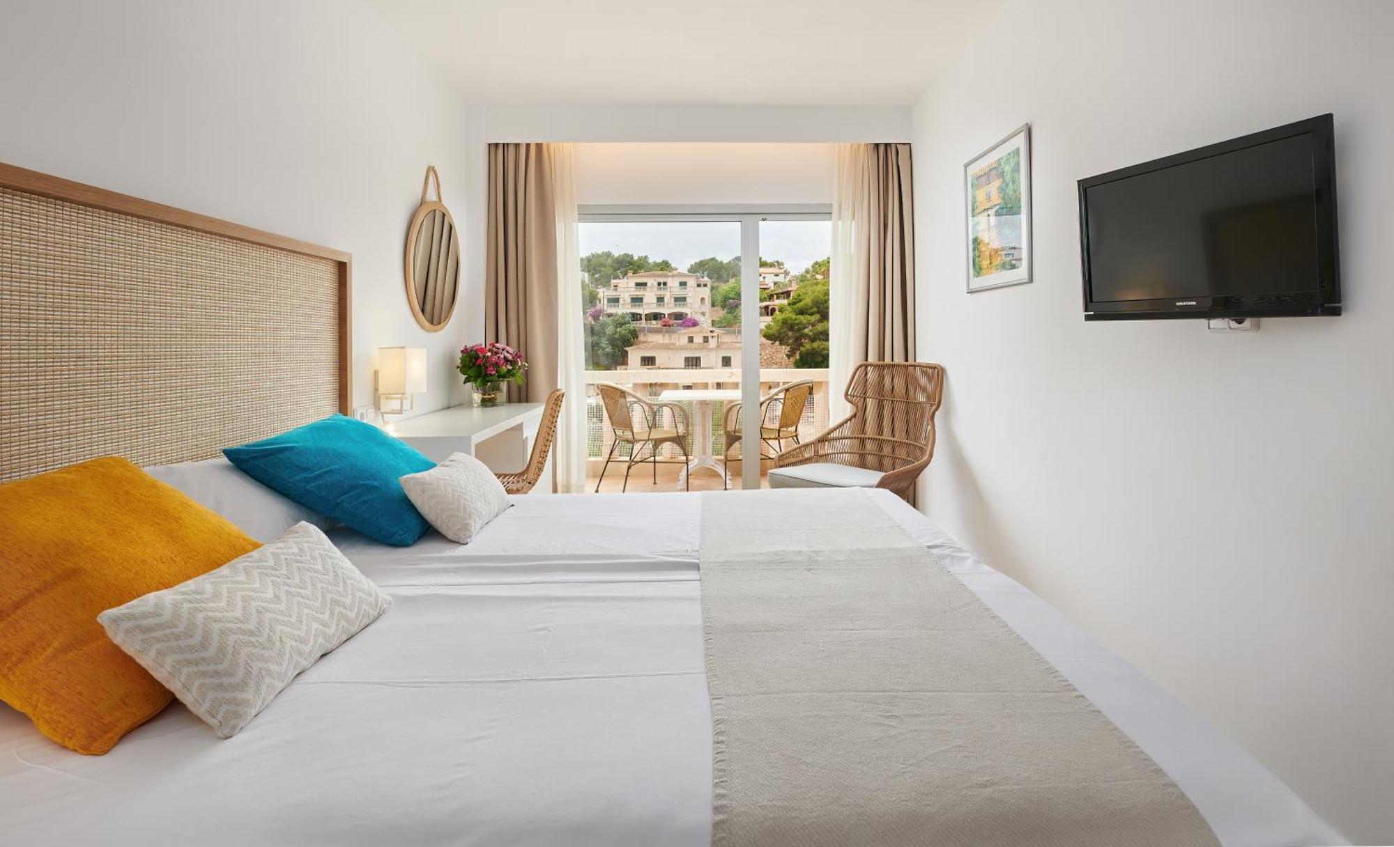 Hotel Apartamentos Cala Santanyi Esterno foto