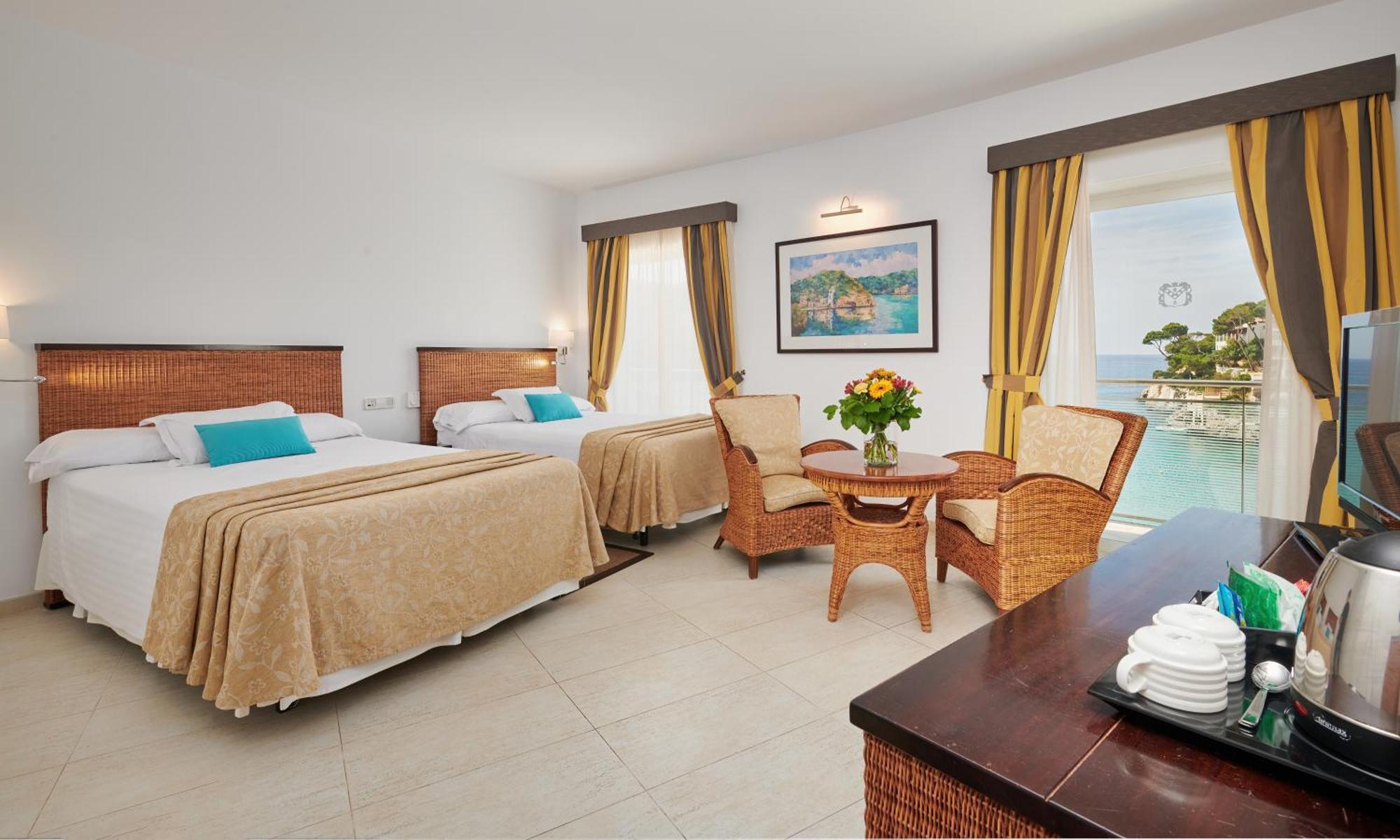 Hotel Apartamentos Cala Santanyi Esterno foto