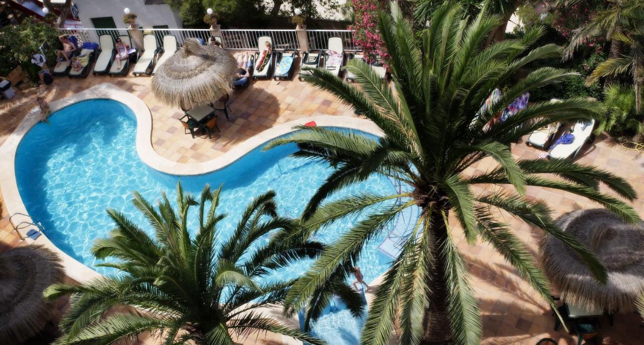 Hotel Apartamentos Cala Santanyi Esterno foto